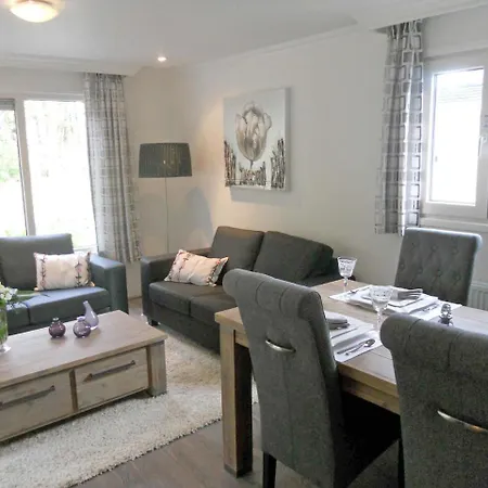 Holiday Home Droompark Buitenhuizen.7 Feriehus Velsen-Zuid