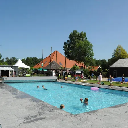 펜션 Holiday Home Droompark Buitenhuizen.7 *
