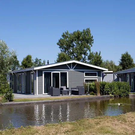 펜션 Holiday Home Droompark Buitenhuizen.7 펠선자위트